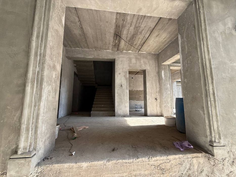 Продаётся Участок 3,5 соток Коробка 9 комнат от поста 2 километра