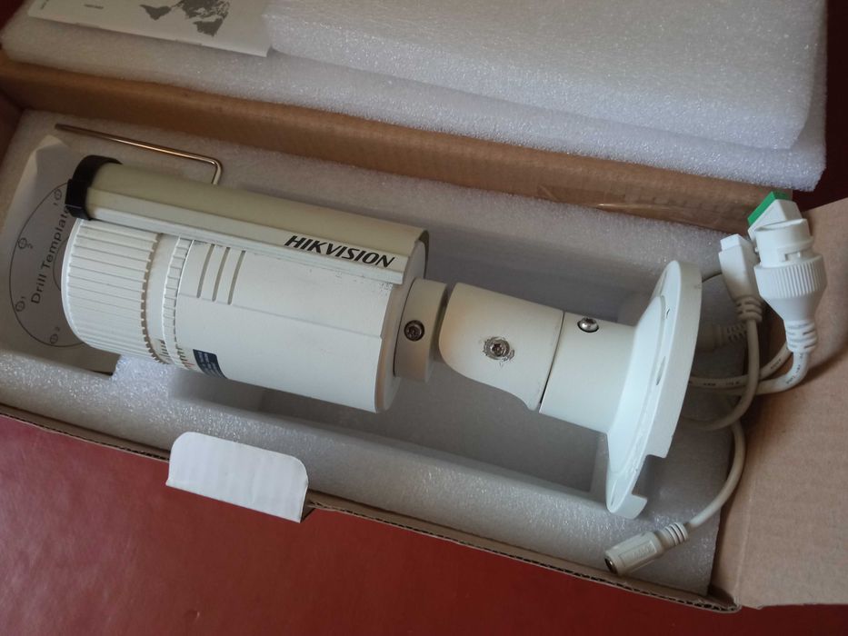 Камера видеонаблюдения Hikvision IP DS-2CD2622FWD-IS