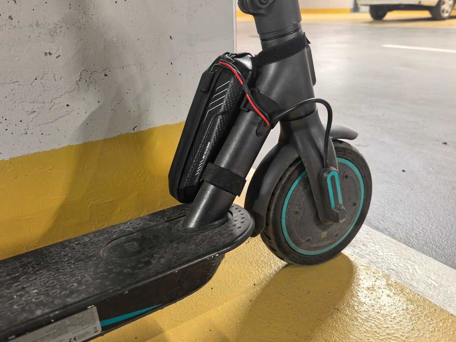 Xiaomi Mi Electric Scooter Pro 2 Mercedes AMG