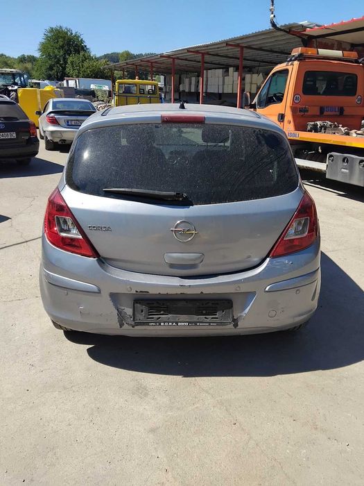 Opel Corsa-1.2 газ/бензин/2010г/80к.с.-на части
