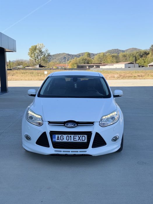 FORD Focus 2013 — imagine 5