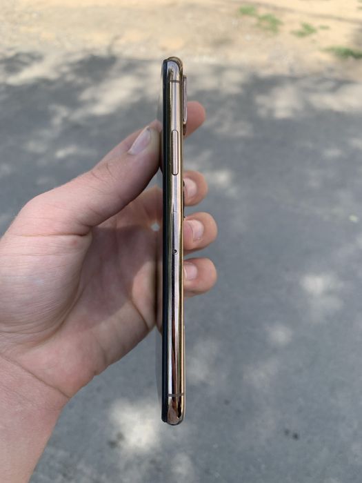продам iPhone xs {64гб}
