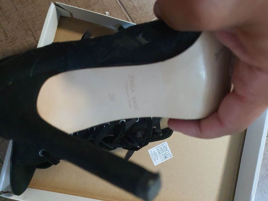 Sandale Zara Basic marimea 36 noi