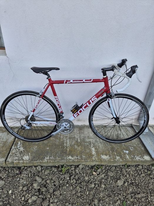 Bicicleta semicursiera focus summit