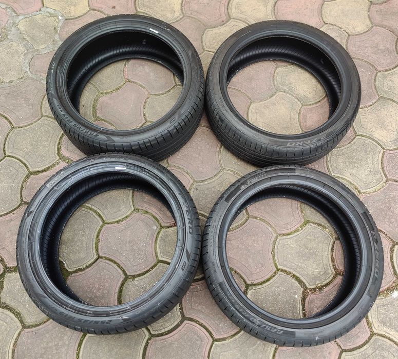 Anvelope vara 225/40 R19 si 255/35 R19 Pirelli PZ4 Runflat rulate 13.600 km