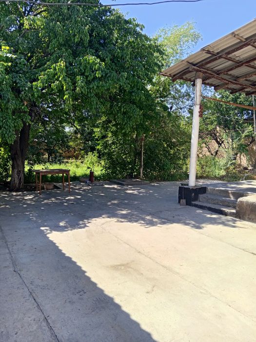 5-бөлмелі үлкен үй сатылады.