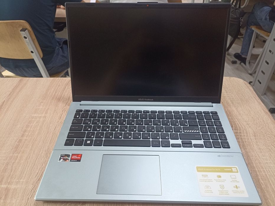 Noutbu asus vivobuk mentol rang sotiladi