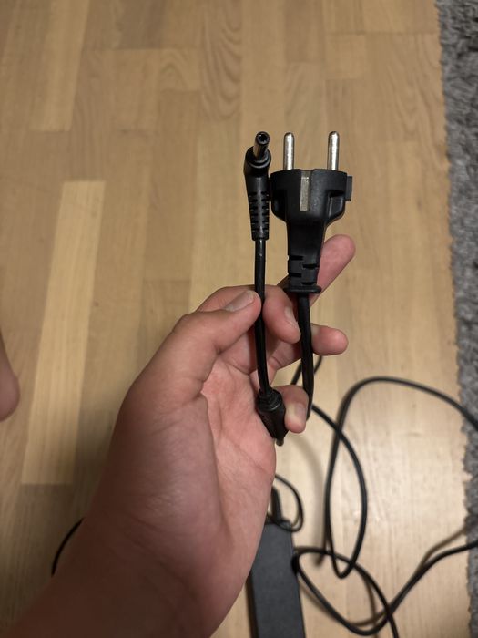 Зарядка для компьютра