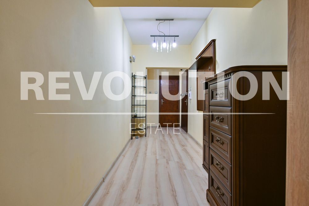 Дава се под наем Тристаен апартамент в София, Гоце Делчев - 110 кв.м за 847.62 € - Снимка #8