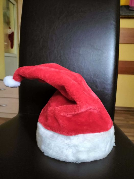 Caciula muzicala si dansatoare de Craciun