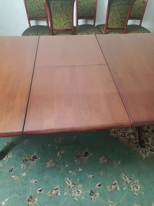 Стол для зала, гостей