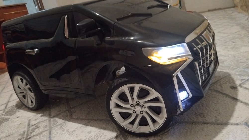 Электромобиль детский