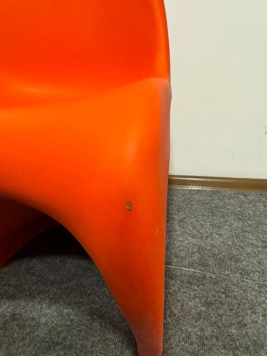 Стул пластиковый Дизайнерский