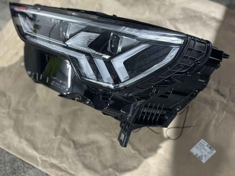 Фар Matrix Audi Q3 / Ляв Фар Ауди КЮ3 Матрикс