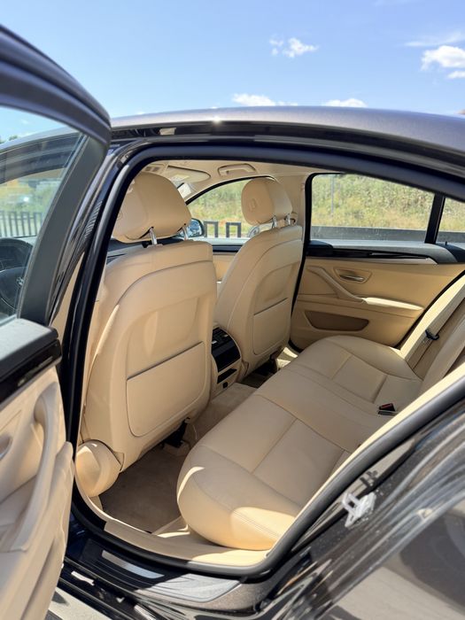 BMW Seria 5 F10 520i 184cp Lci /camere 360/Distributie noua