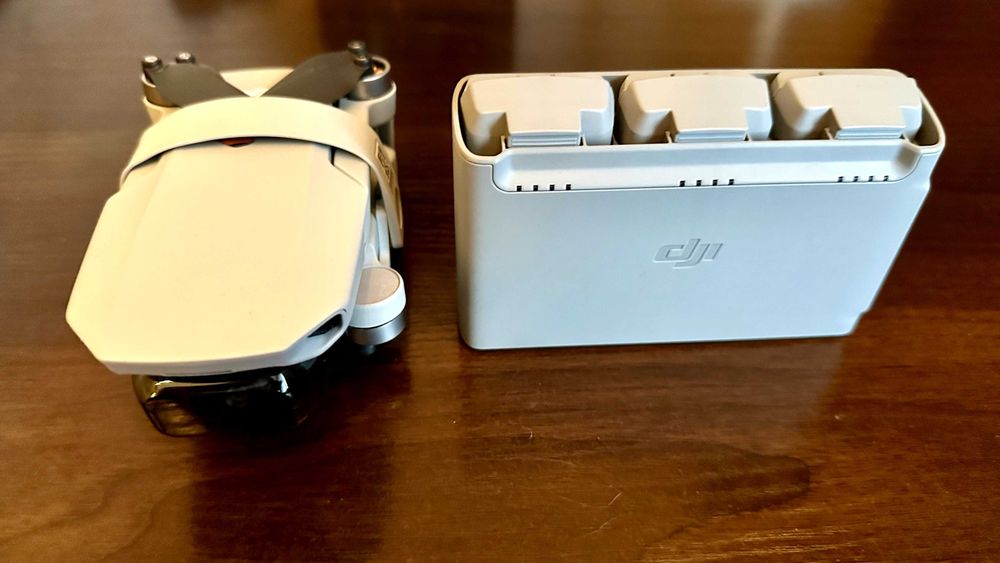 Дрон DJI Mini 2 Fly More Combo