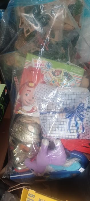 Игрушки для мальчика отдам