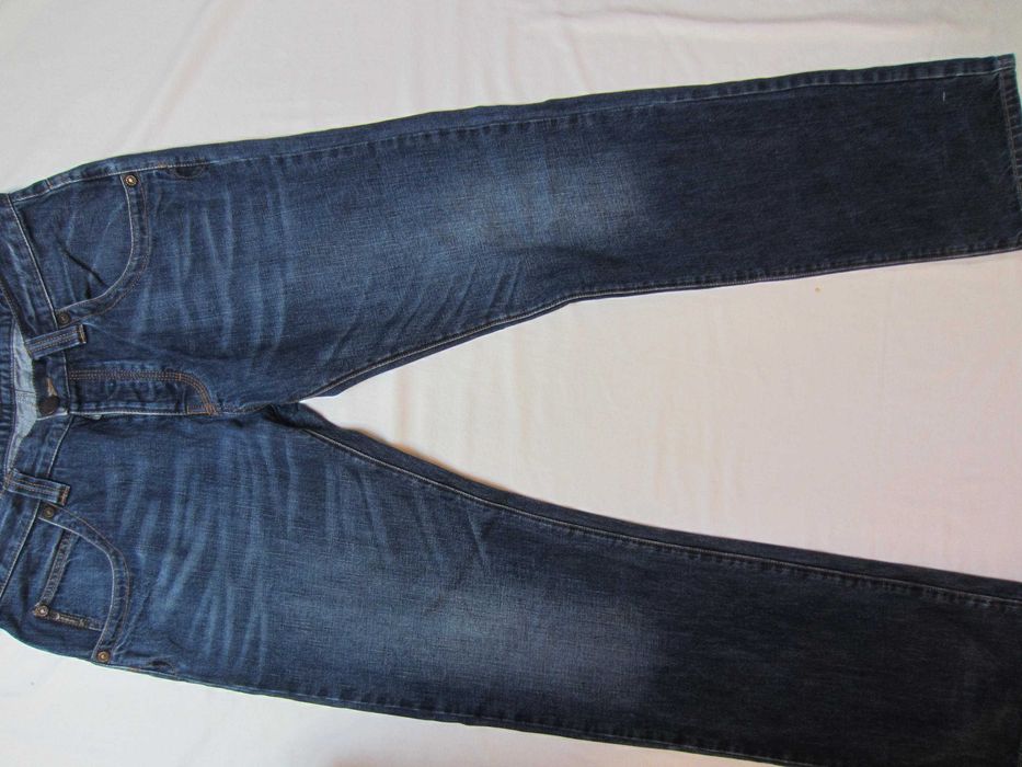 Blugi Armani W33 L32,Talie=86cm,Lung=106cm,drepti, 100%Bumbac, ca noi