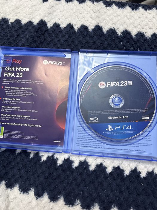 Vand joc pentru ps4 fifa 23 merge si la ps5
