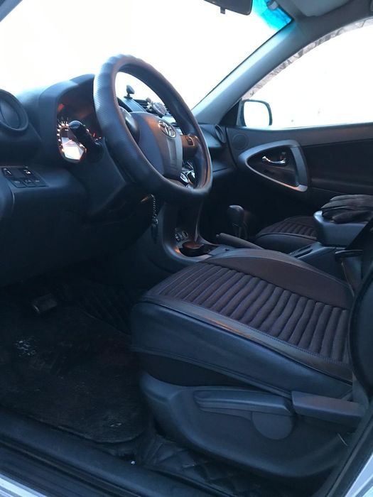 Продам RAV 4  2012 года