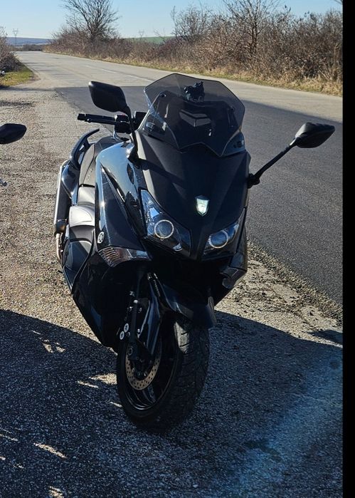 Yamaha T-max 530