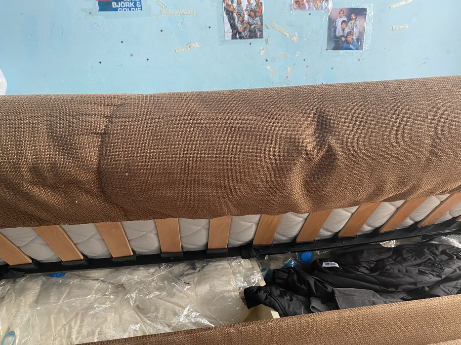 Canapea extensibila cu spatiu depozitare 160x180