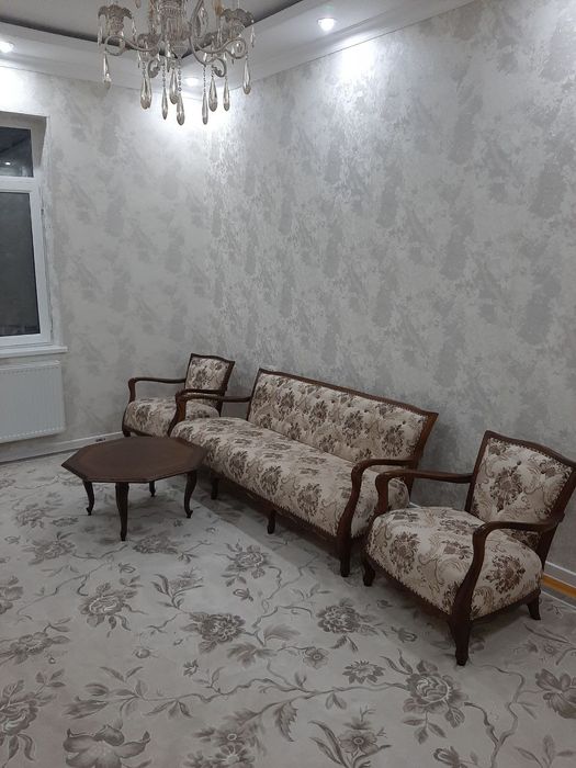 Комплект мягкой мебели.Румыния