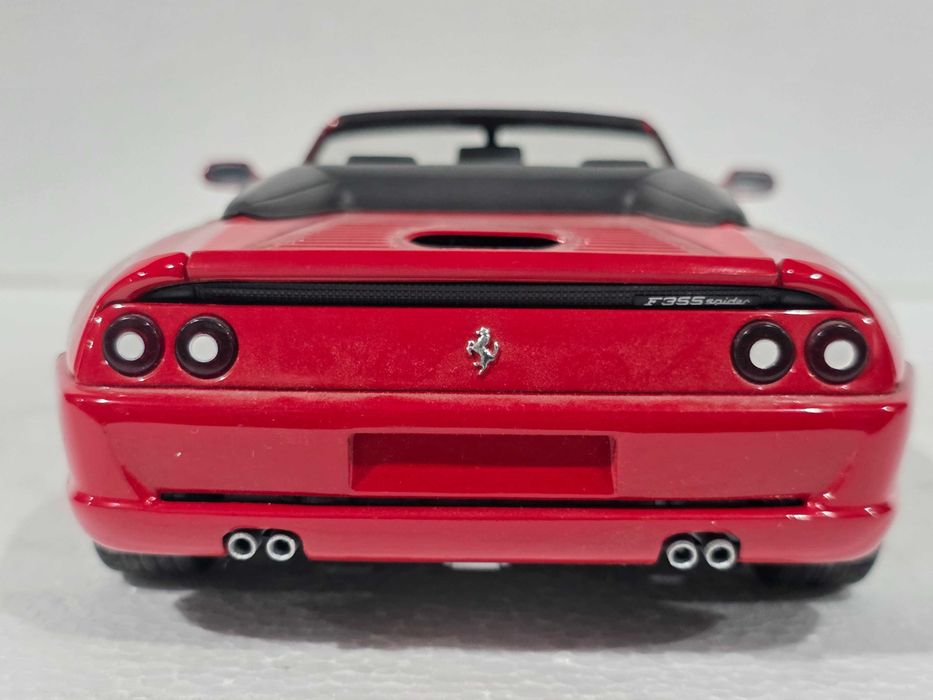 Macheta Auto 1/18 UT Models Ferrari F355 Spider