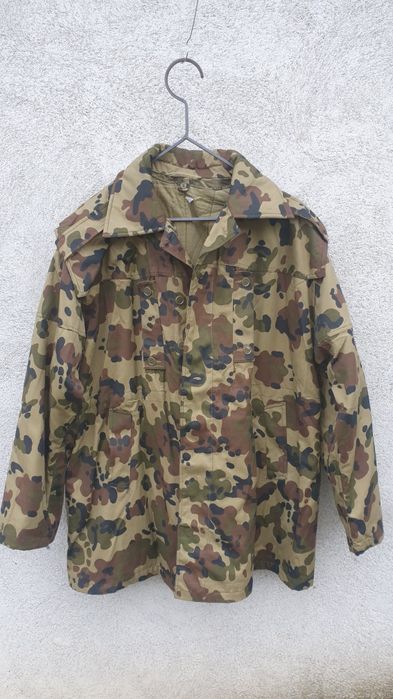 Jacheta militară de iarnă