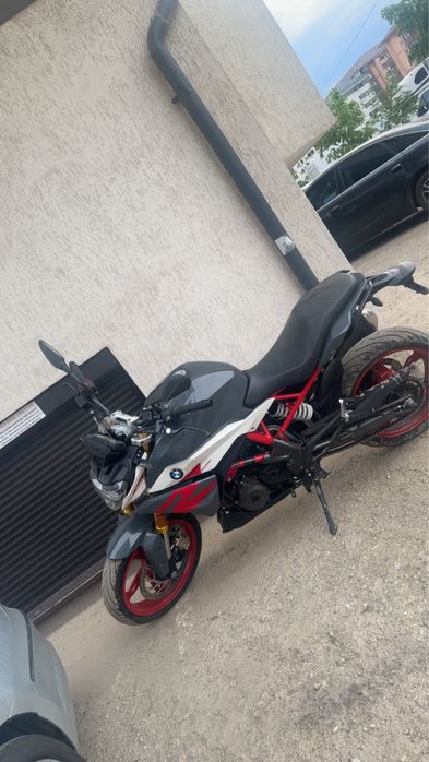 Motocicleta BMW G-310R