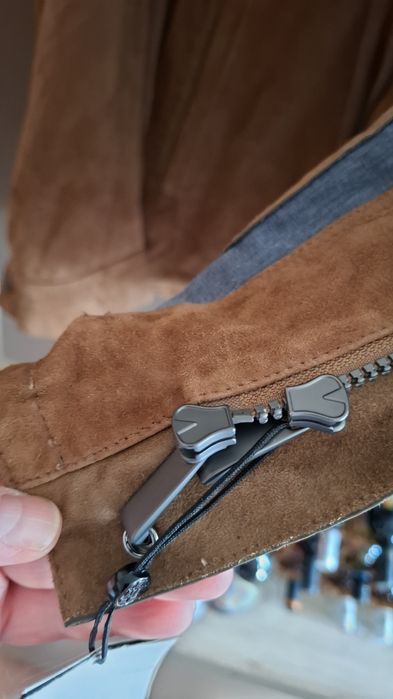 Haina din piele intoarsa