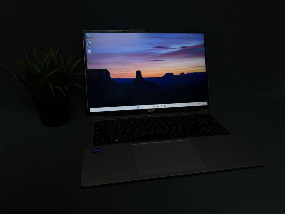 Ноутбук acer aspier lite 16
