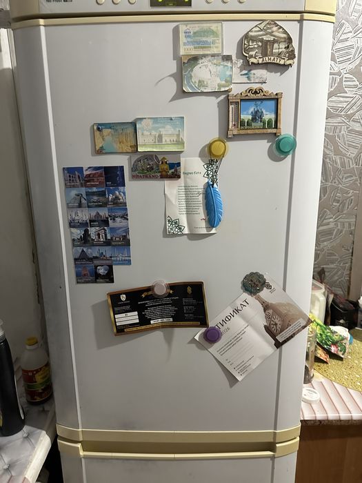 продам холодильник все работает