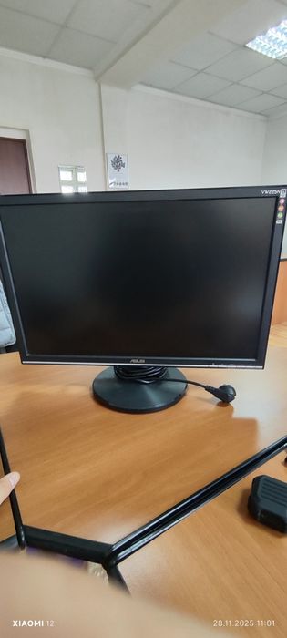 Продам монитор на 22 Асус
