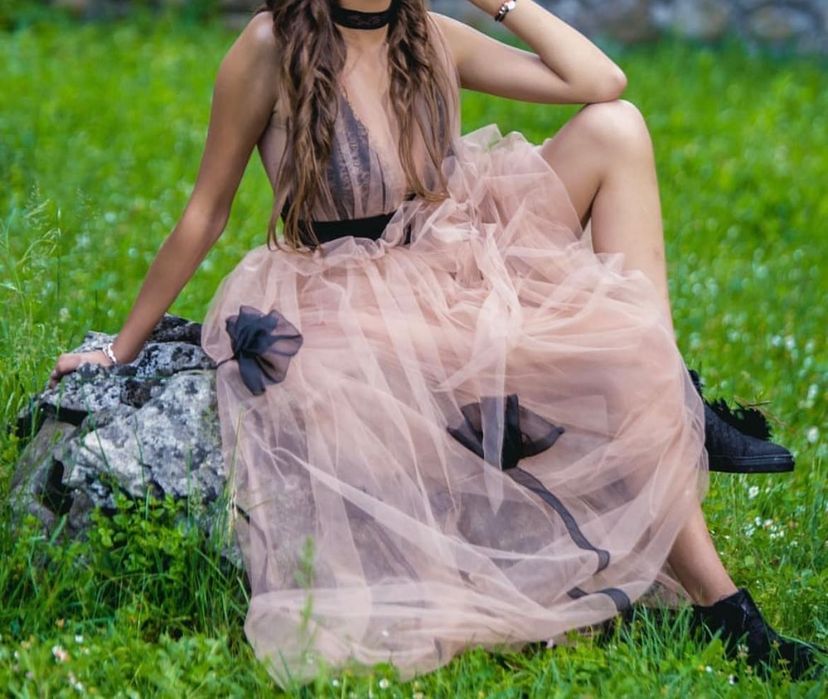 Официална дълга бежова рокля AVIN