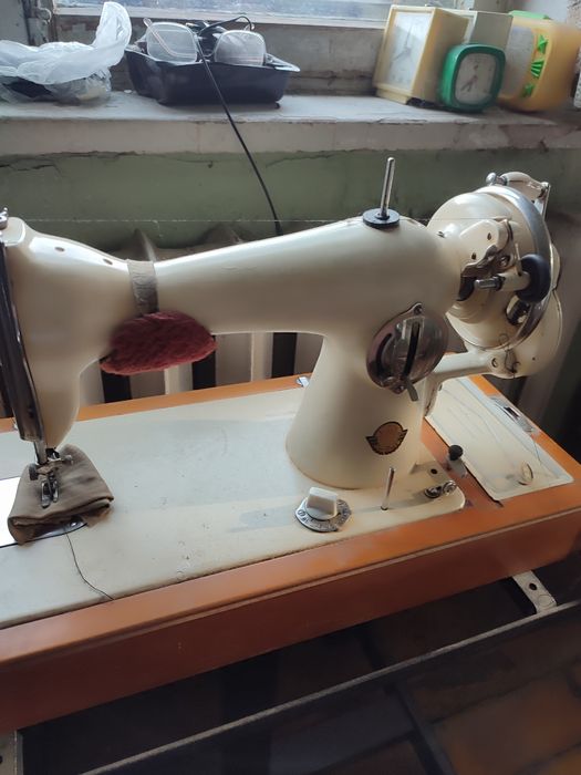 Ручная швейная машинка ПМЗ