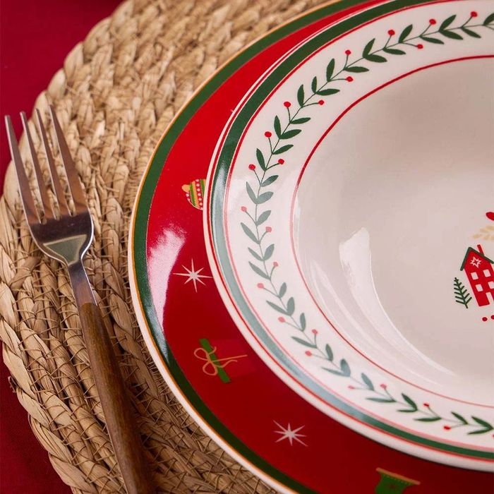 Коледен порцеланов сервиз