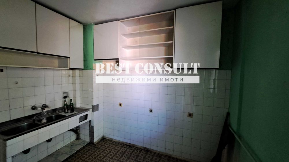 Продава се Тристаен апартамент в Русе, Център - 91 кв.м за 1099 €/кв.м - Снимка #5