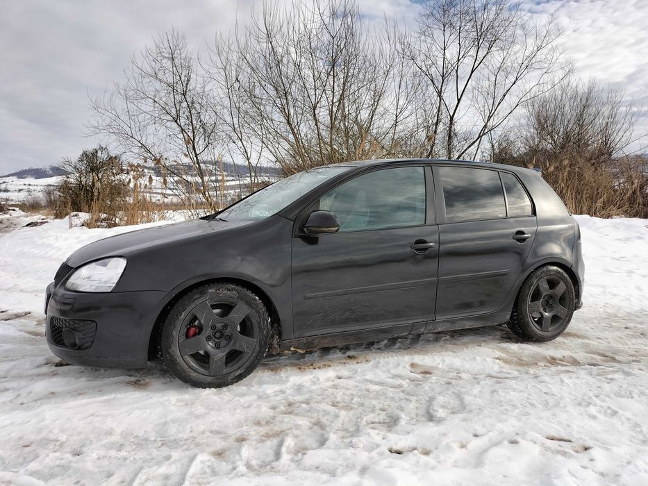 Ofer spre vânzare golf 5 pachet GTI  1.4 mpi 95 cp  239.000 km