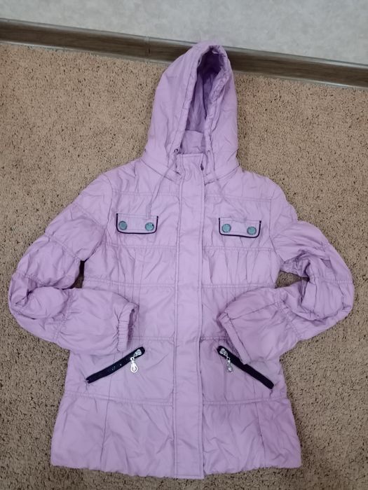 Продам куртку для девочки
