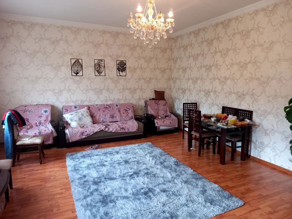 Юнособат частный дом 2 этажа 4 комнаты 220 квадракинотеатр Казахстан