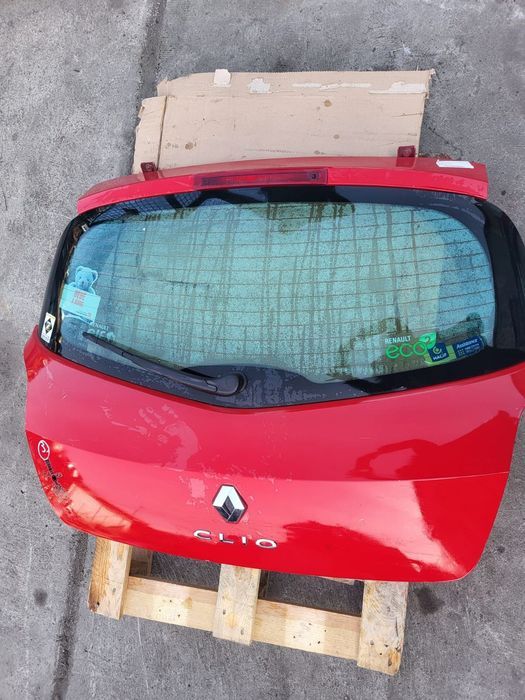 Haion cu luneta Renault Clio 3 (2005-2008)
