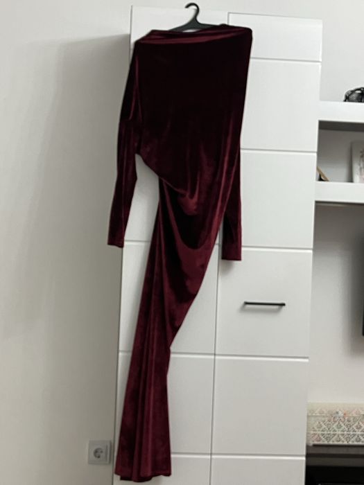 Вечернее бордовое платье (велюр)
