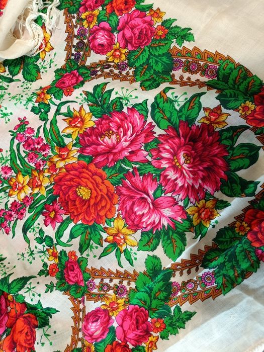 Вълнени руски шалове