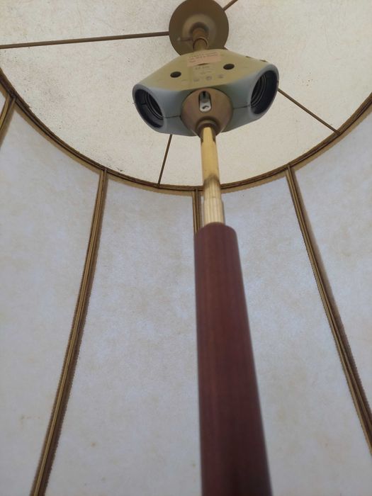 Лампион с голям абажур