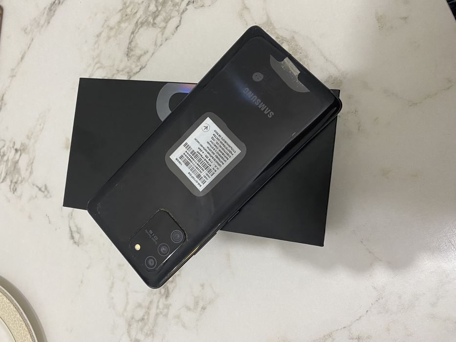 Продам телефон Samsung S10 lite