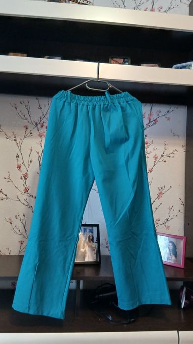 Pantaloni pentru fete