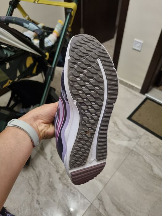 Маратонки Nike Cosmic Runner