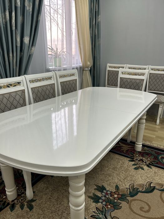 Продается Обеденный Стол