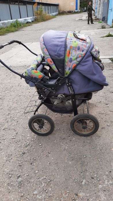 Продам детскую коляску для 2и